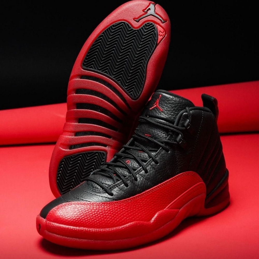 Men's Jordan 12 Flu Game (Size 11)